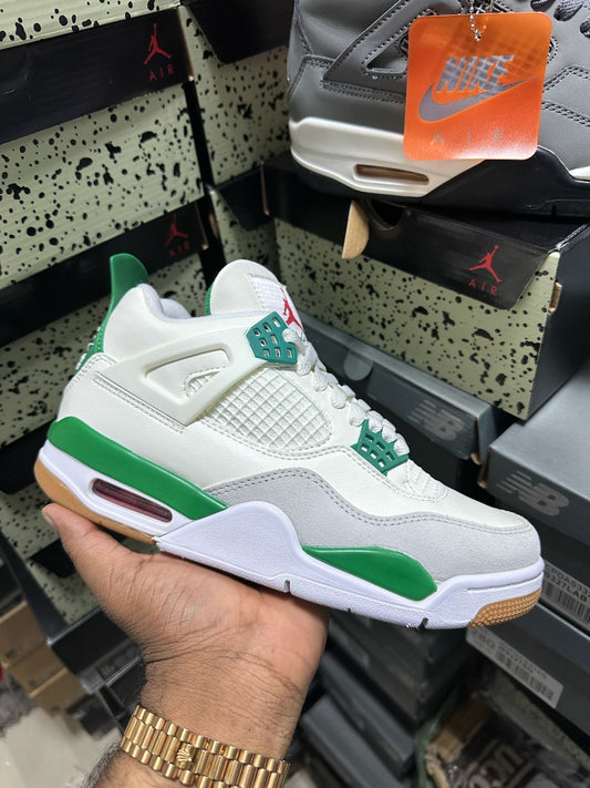 JORDAN 4 RETRO PINE GREEN